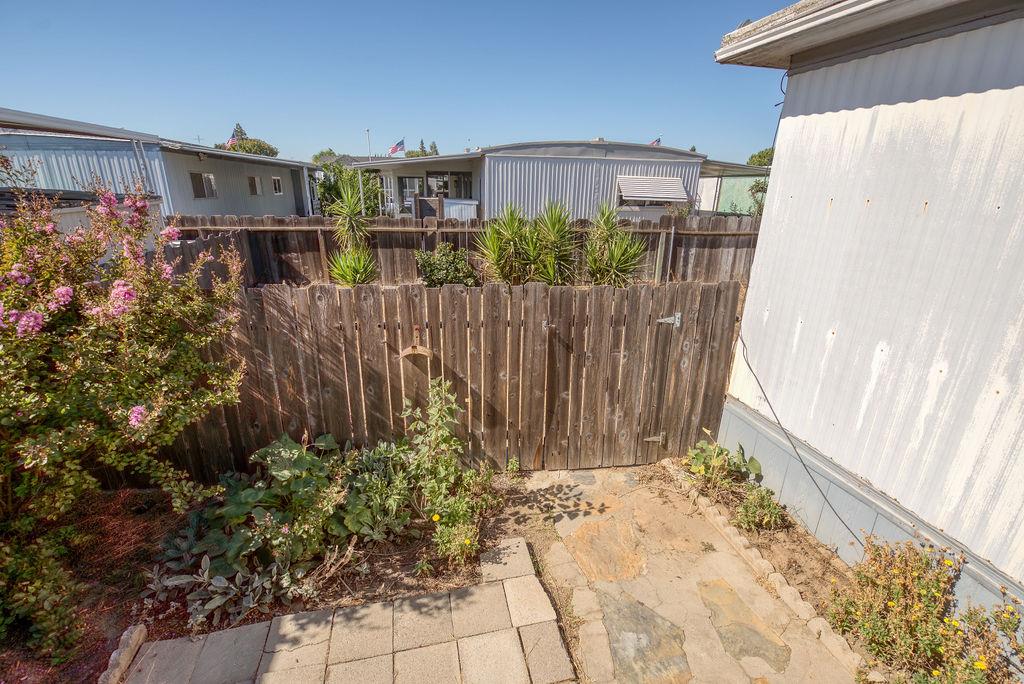 2505 Jackson Avenue 179