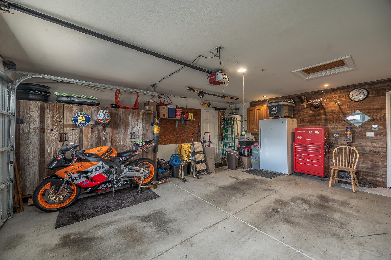 1253 River Bluff Drive