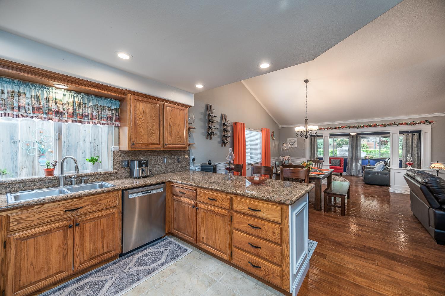 1253 River Bluff Drive