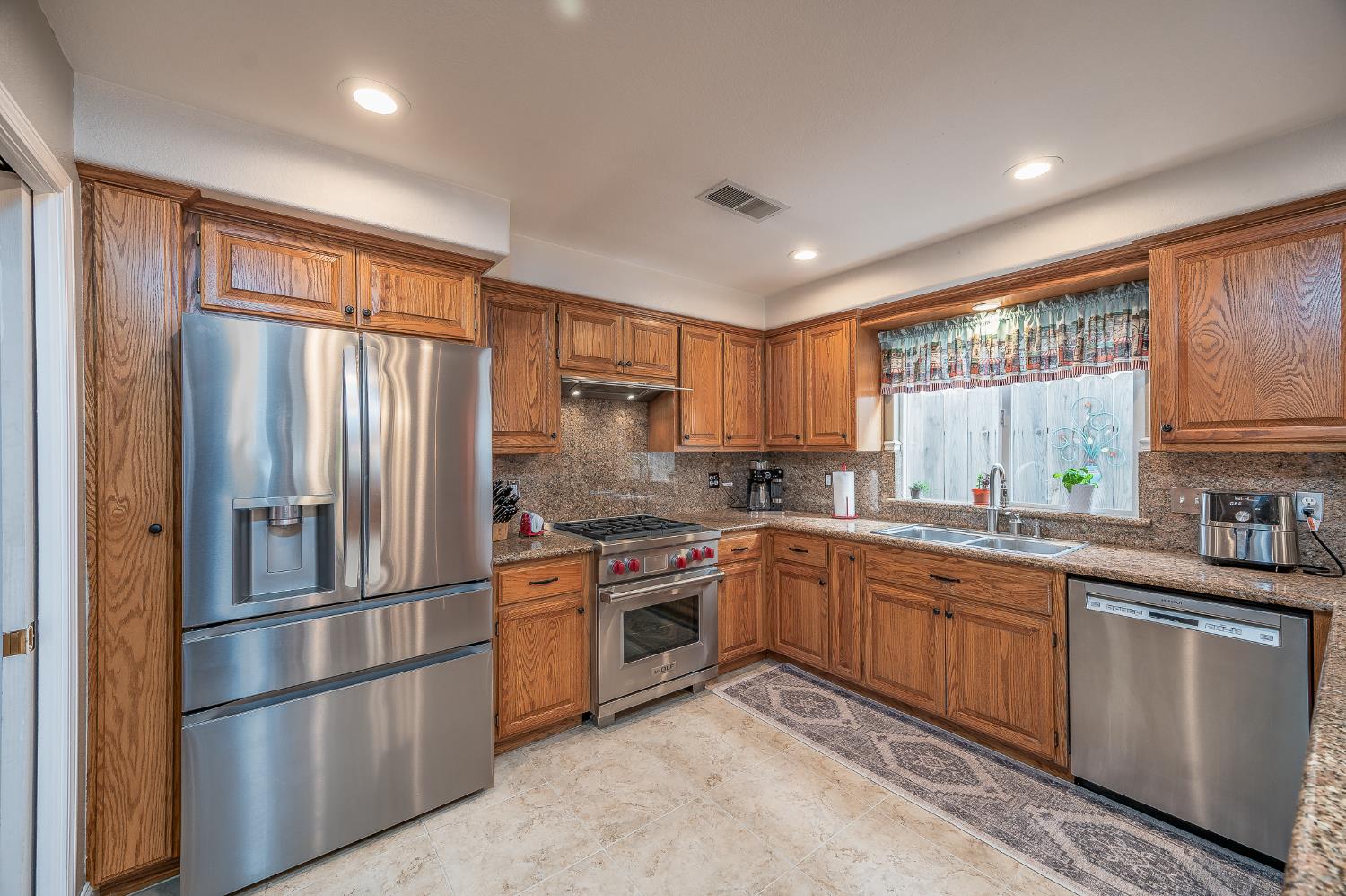 1253 River Bluff Drive