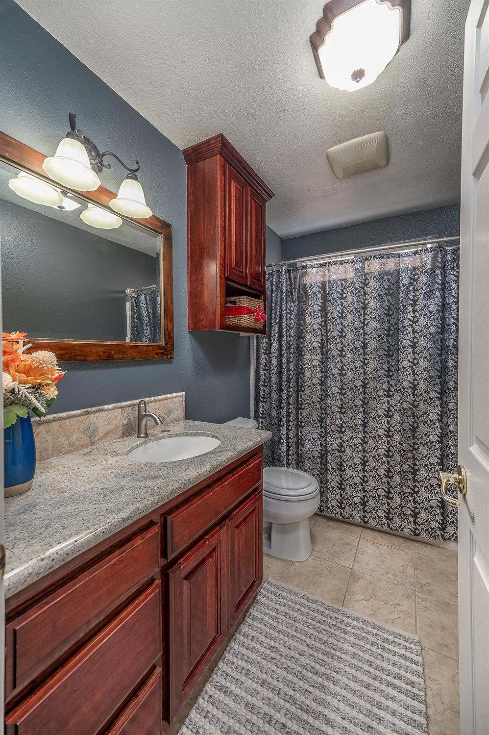 1253 River Bluff Drive