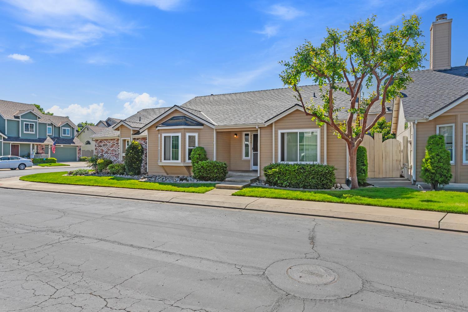 2828 Field Stone Street