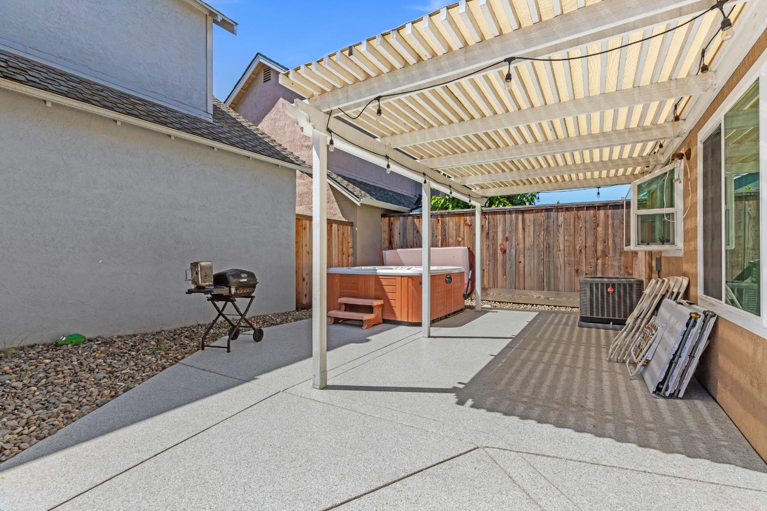 2828 Field Stone Street