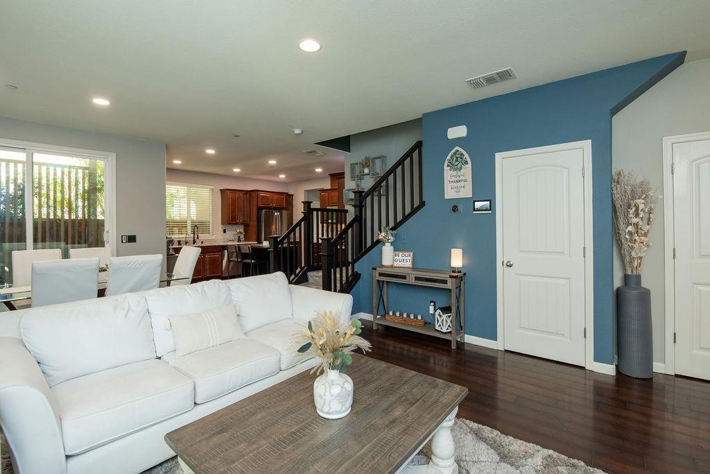 2228 Gallery Drive