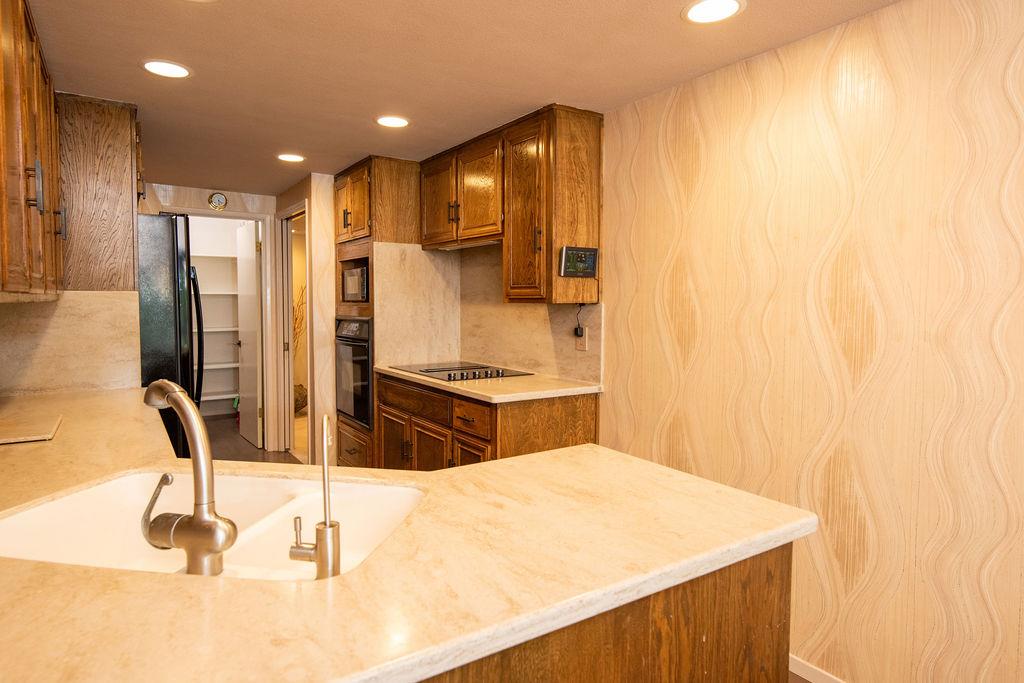 1921 Edgebrook Drive A
