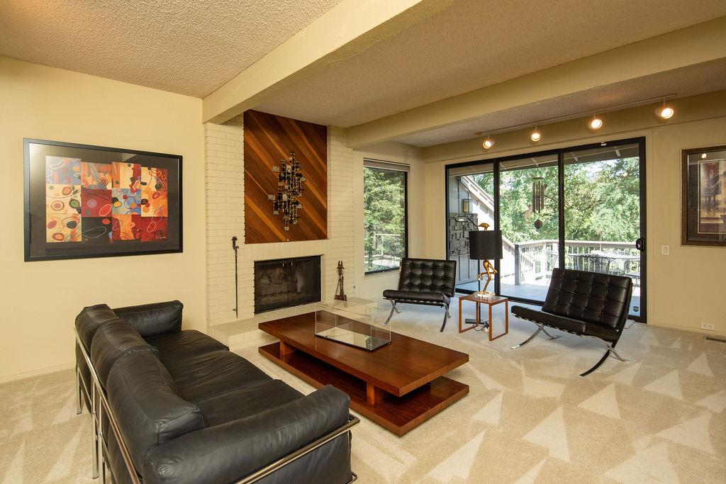 1921 Edgebrook Drive A