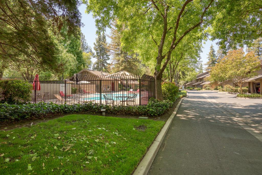 1921 Edgebrook Drive A