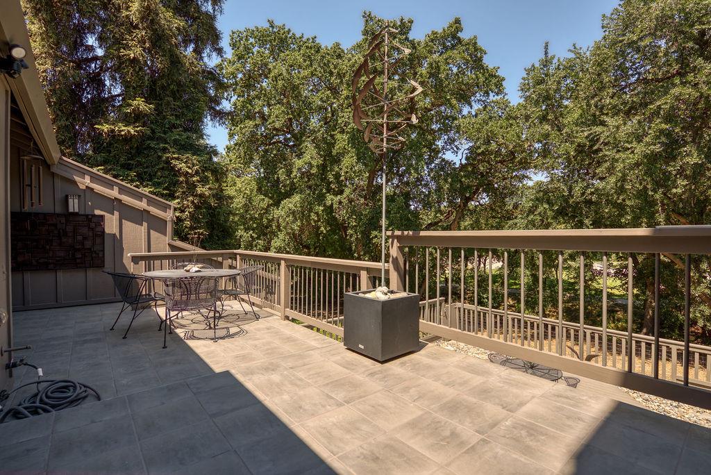 1921 Edgebrook Drive A