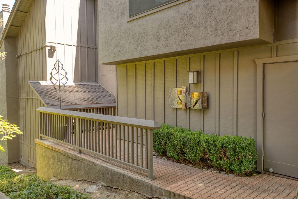 1921 Edgebrook Drive A
