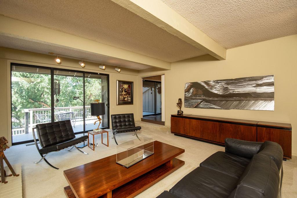 1921 Edgebrook Drive A