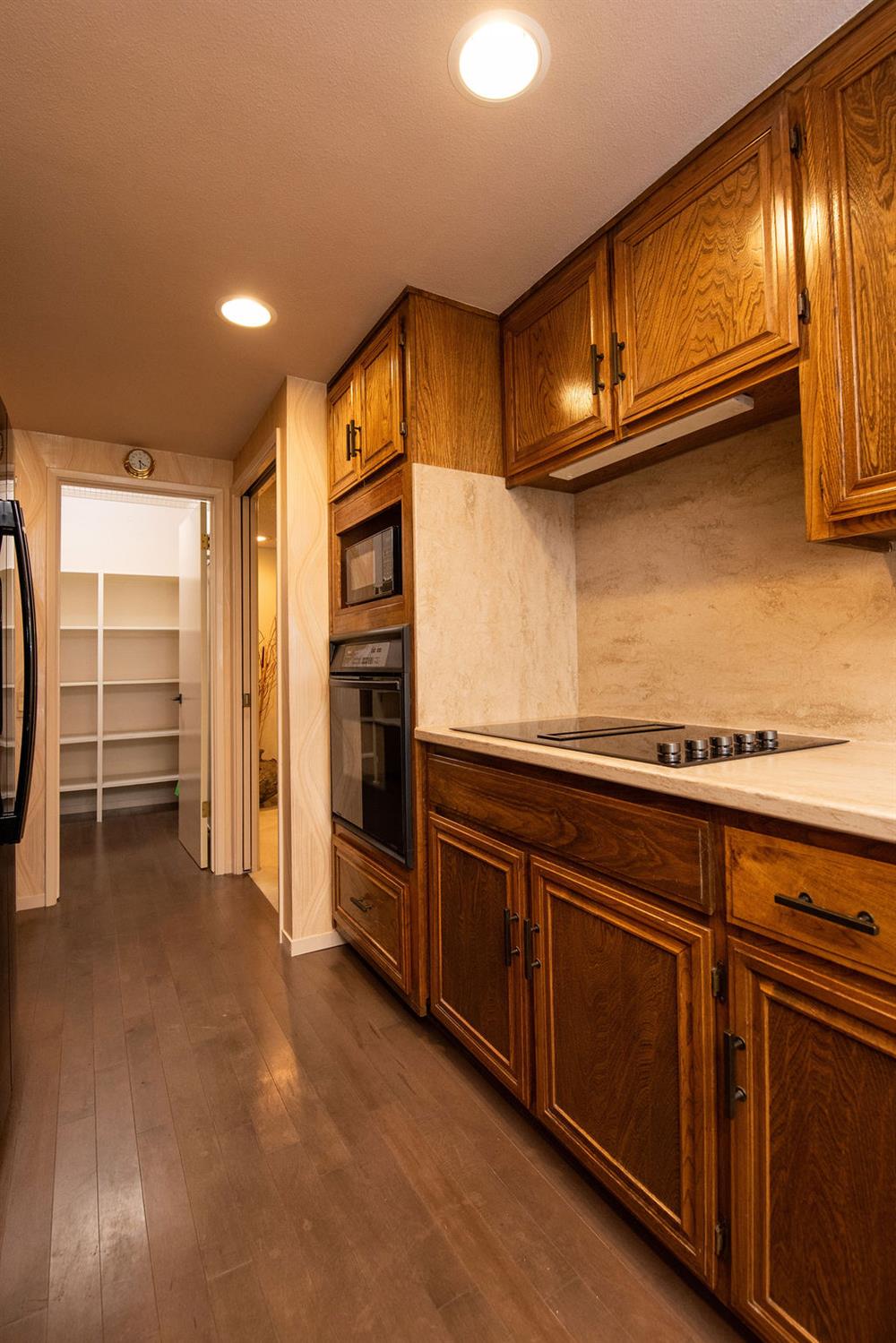 1921 Edgebrook Drive A