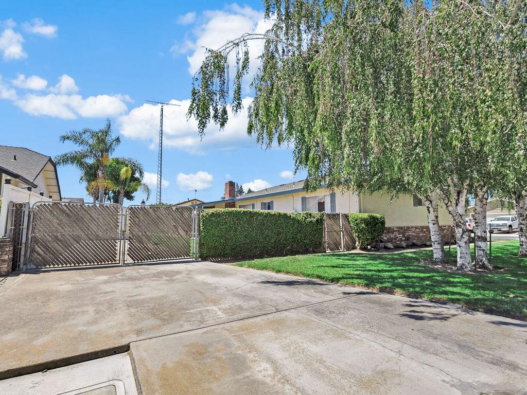1700 Carignane Way