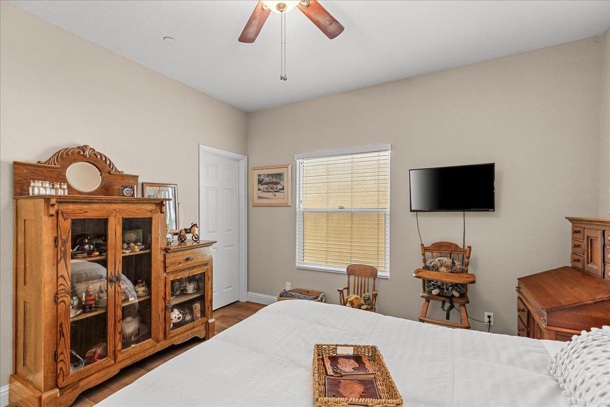1009 Fairmont Court