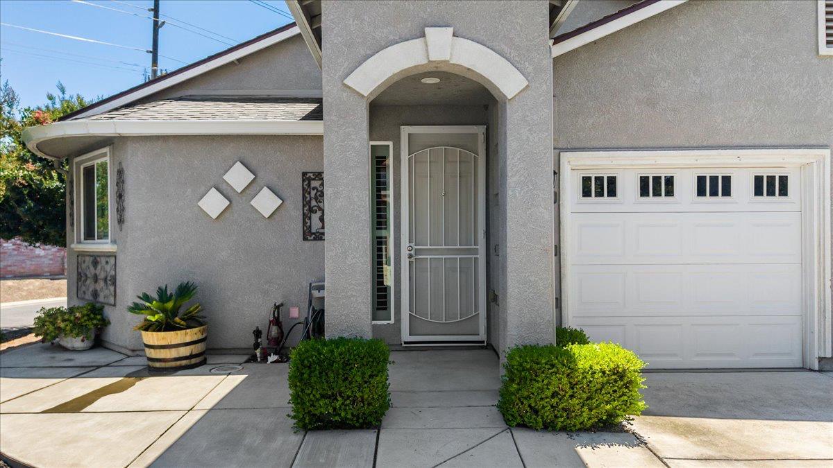 1009 Fairmont Court