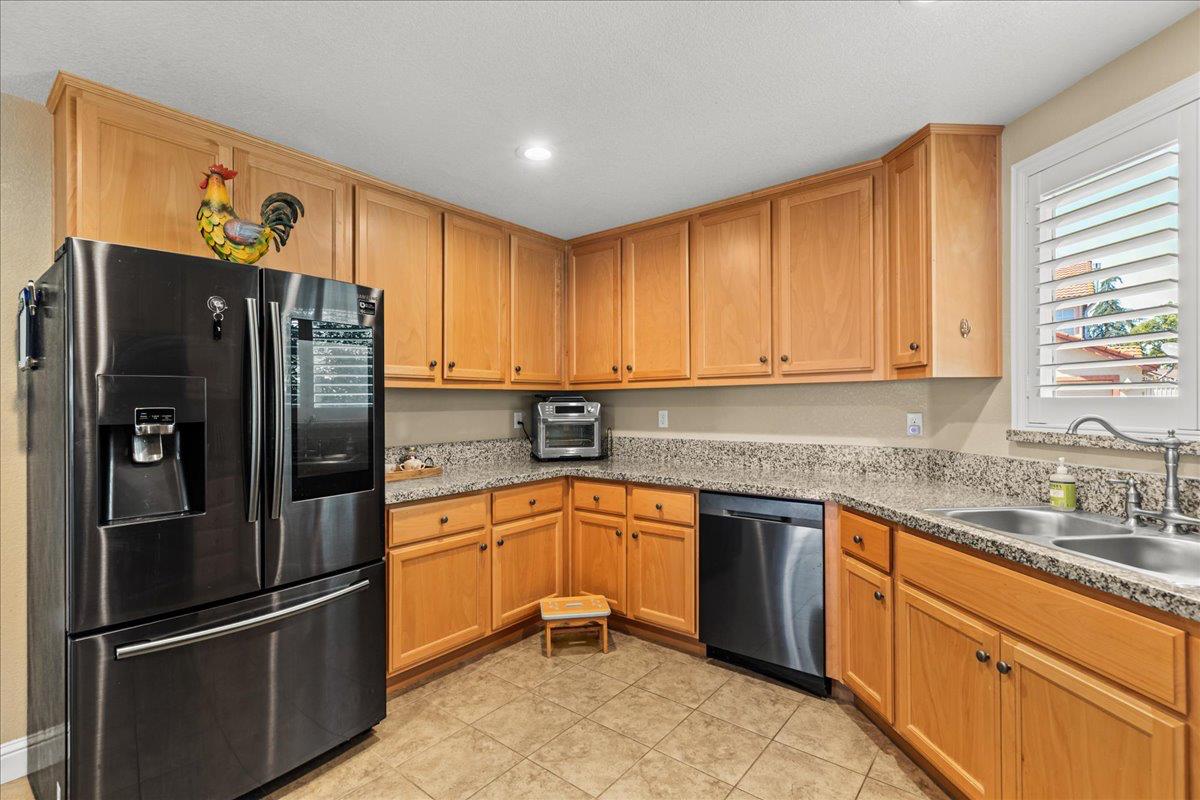 1009 Fairmont Court