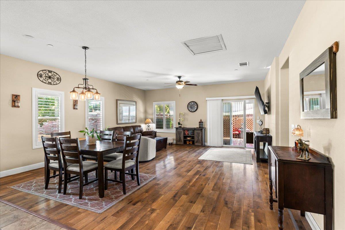 1009 Fairmont Court