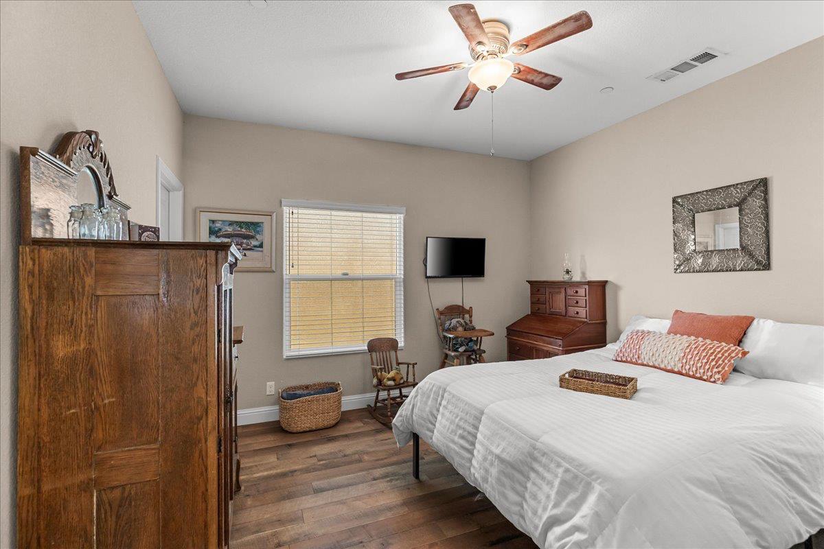 1009 Fairmont Court