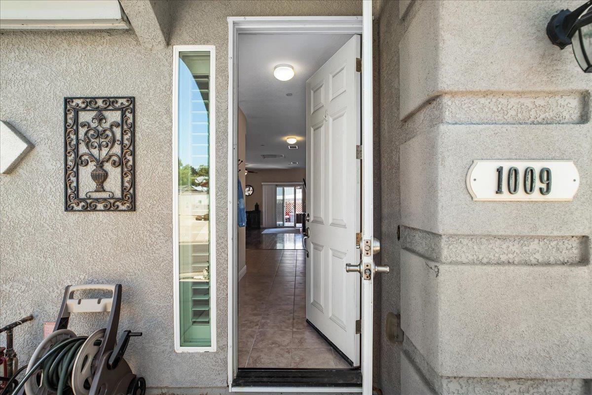 1009 Fairmont Court