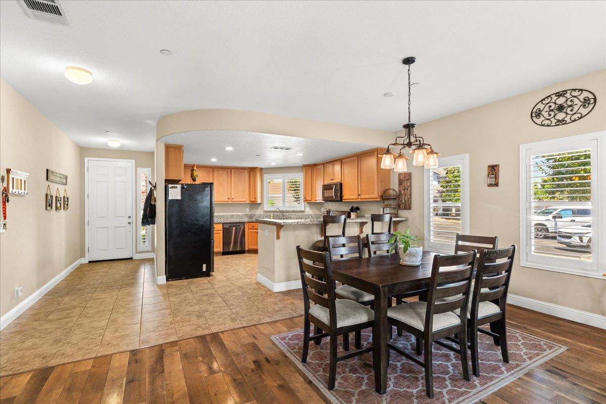 1009 Fairmont Court