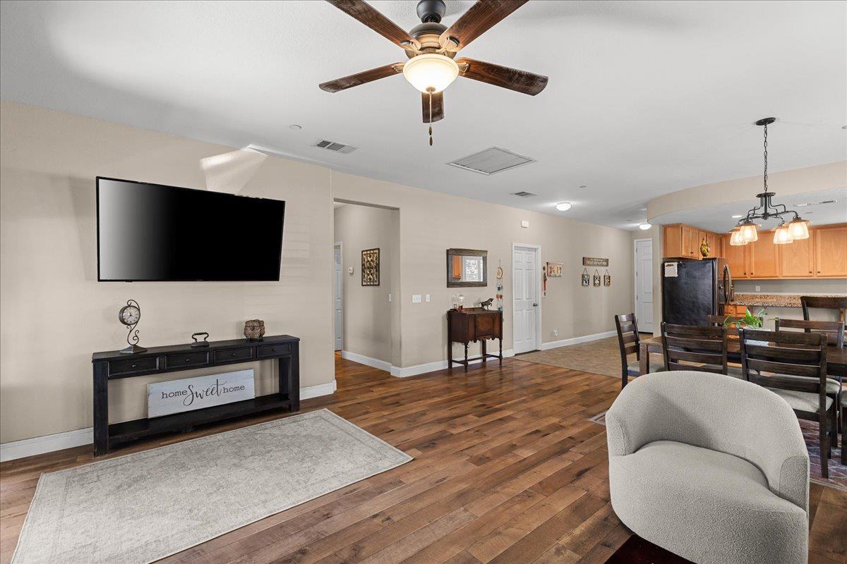 1009 Fairmont Court
