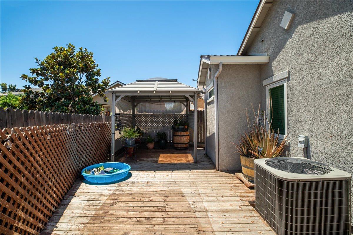 1009 Fairmont Court