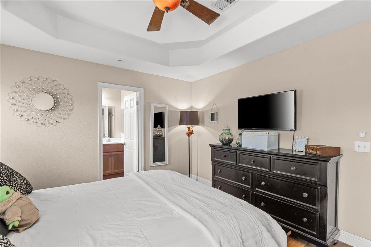 1009 Fairmont Court