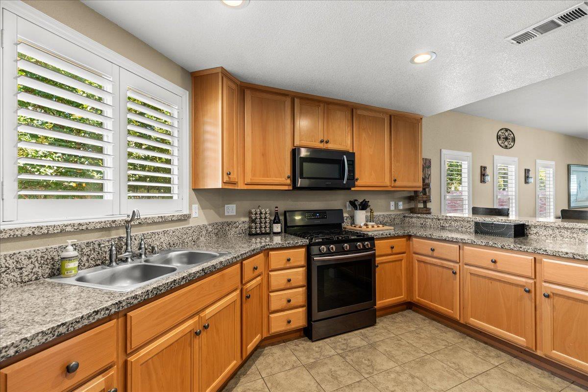1009 Fairmont Court