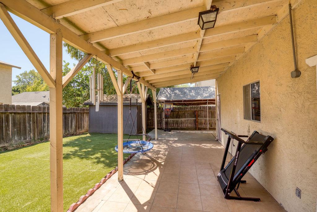 1522 Vine Circle