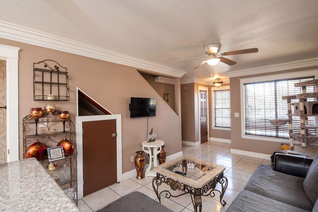 1522 Vine Circle
