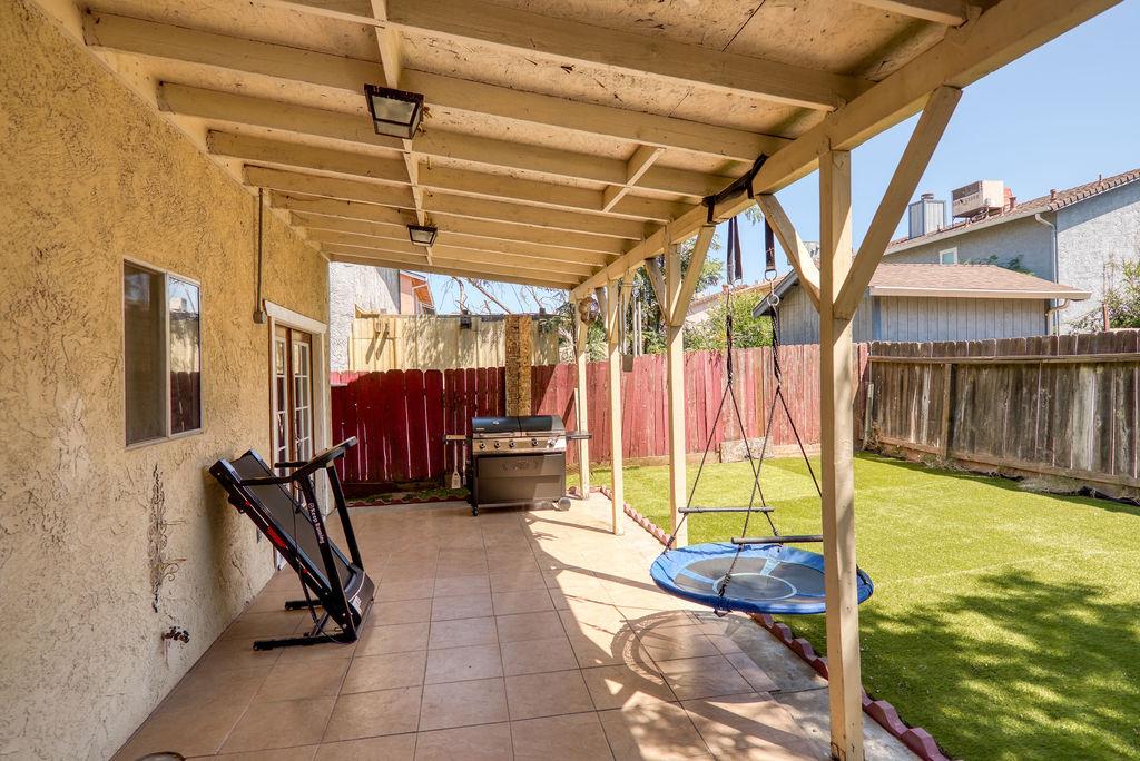1522 Vine Circle