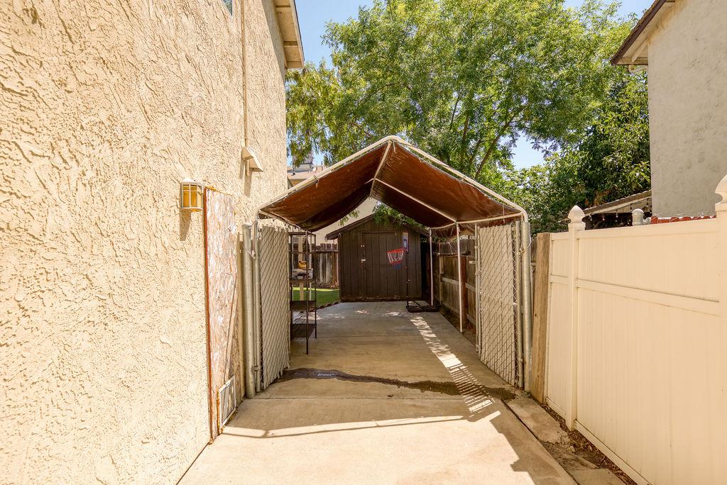1522 Vine Circle