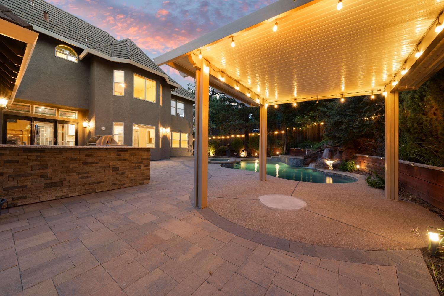 102 Hinkle Court