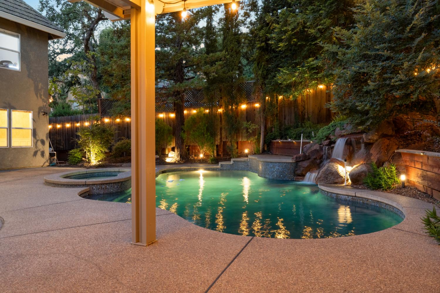 102 Hinkle Court