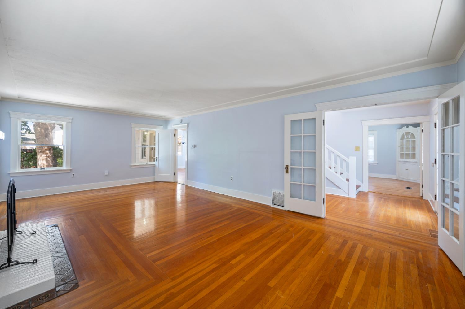 332 Laurel Avenue