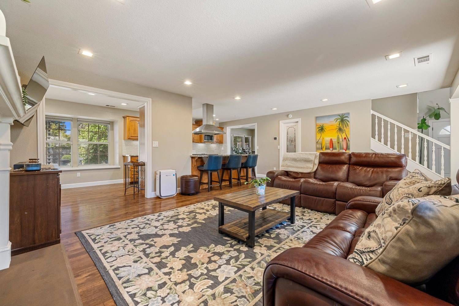 1900 Lakeshore Drive