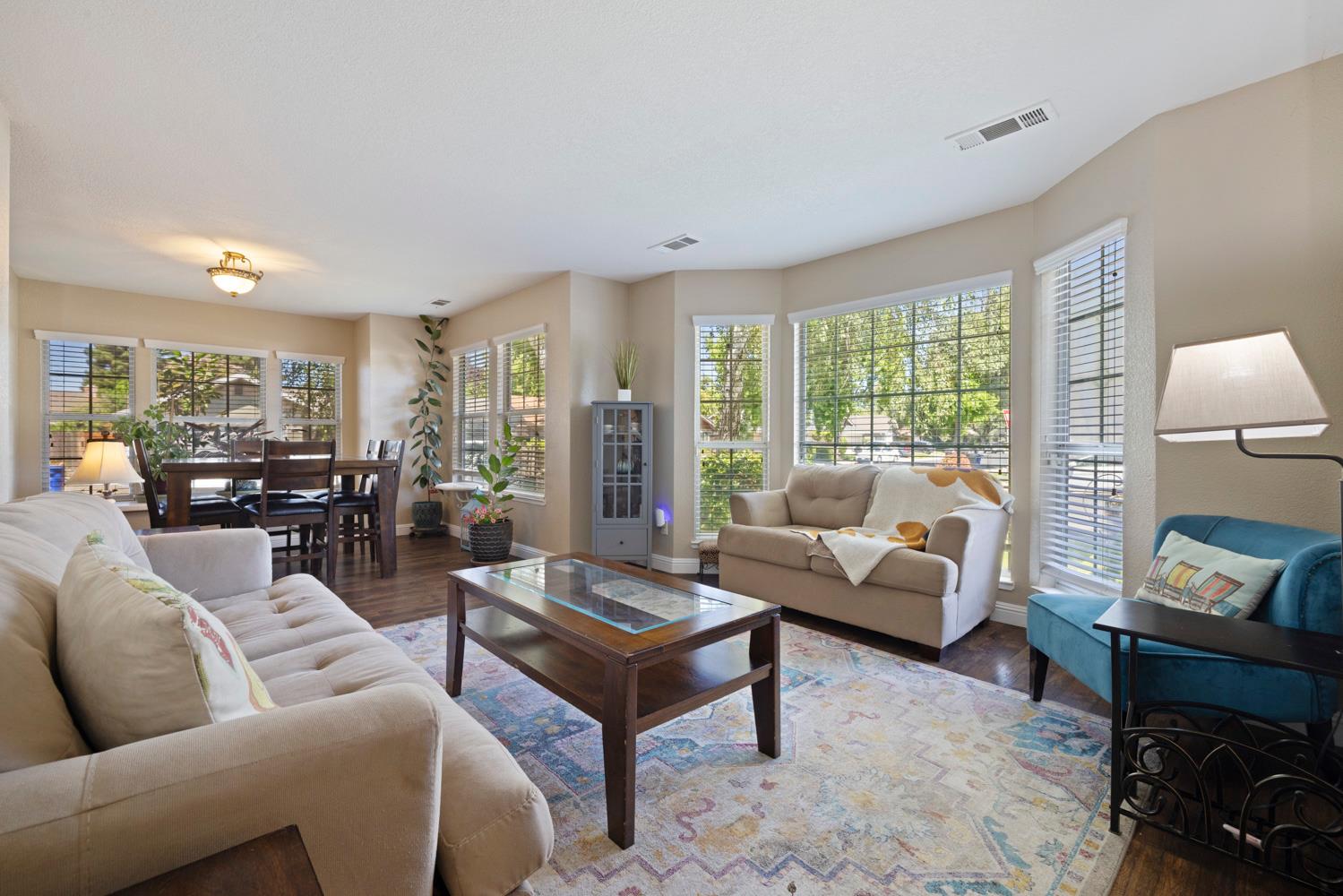 1900 Lakeshore Drive