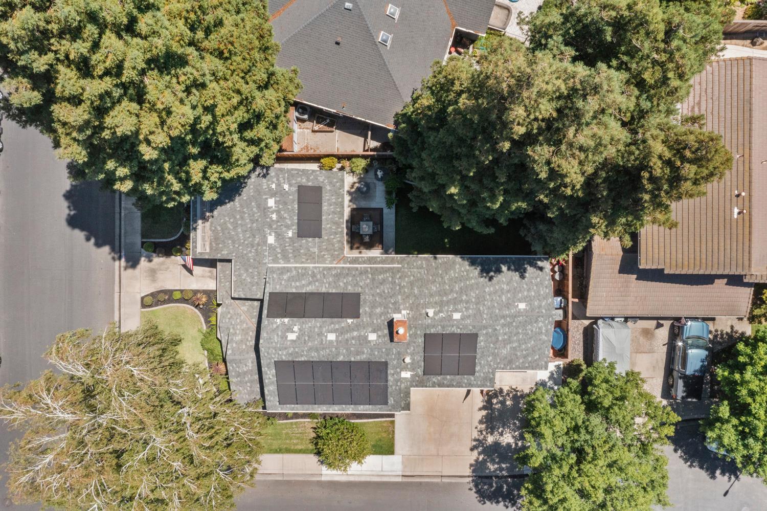 1900 Lakeshore Drive
