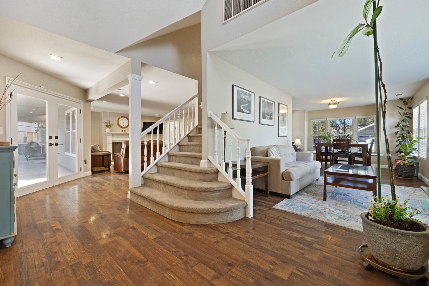 1900 Lakeshore Drive