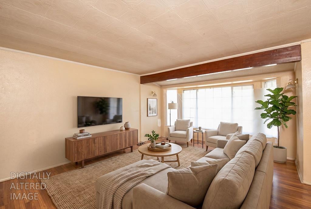 309 Lovell Way