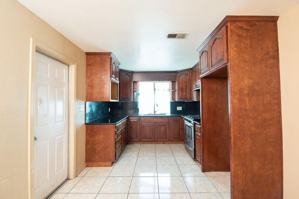 309 Lovell Way