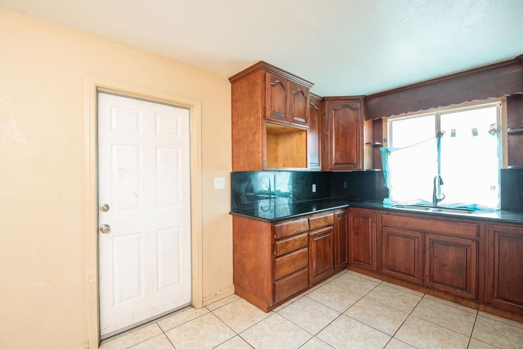 309 Lovell Way