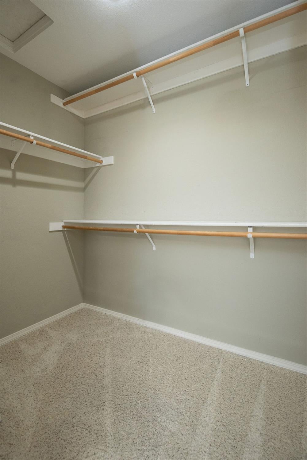 1500 Scenic Drive 23