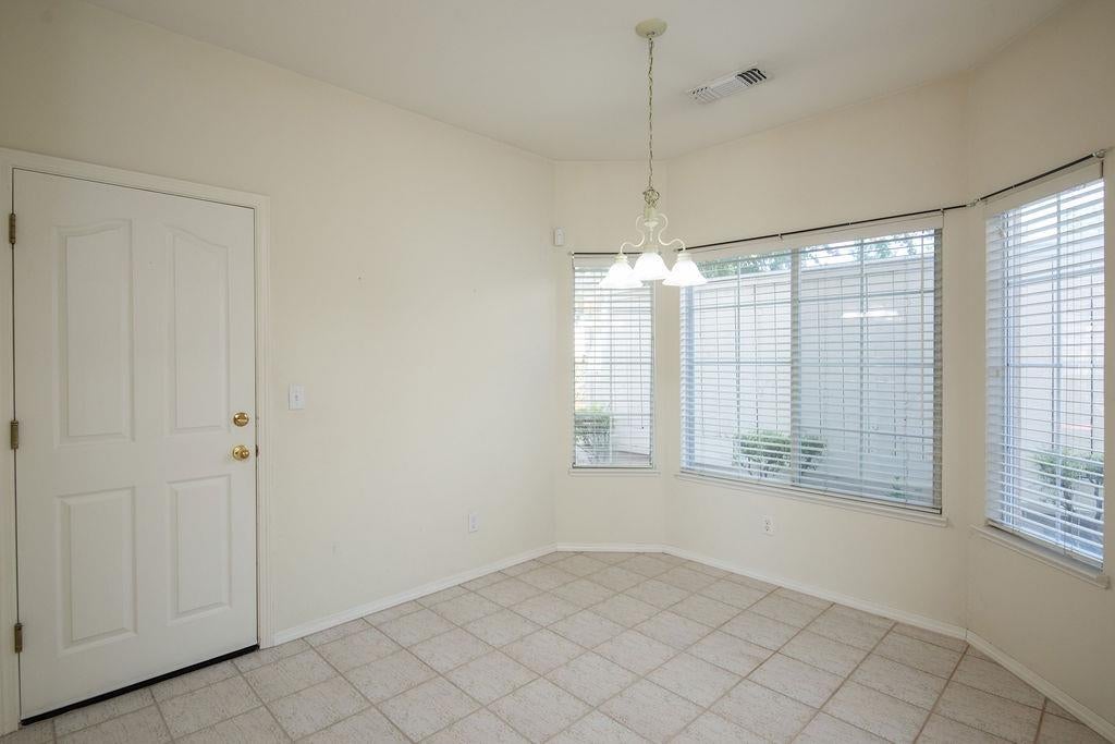 1500 Scenic Drive 23