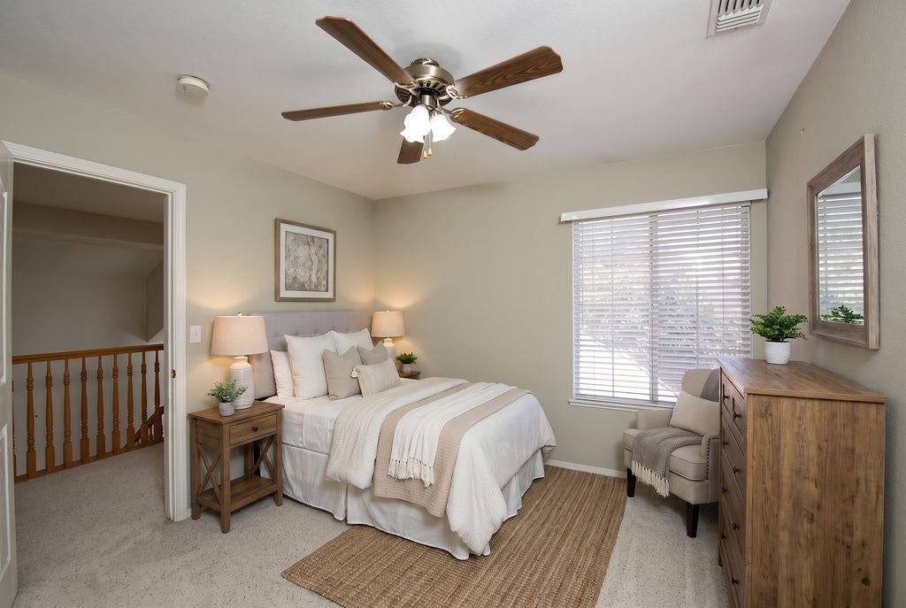 1500 Scenic Drive 23