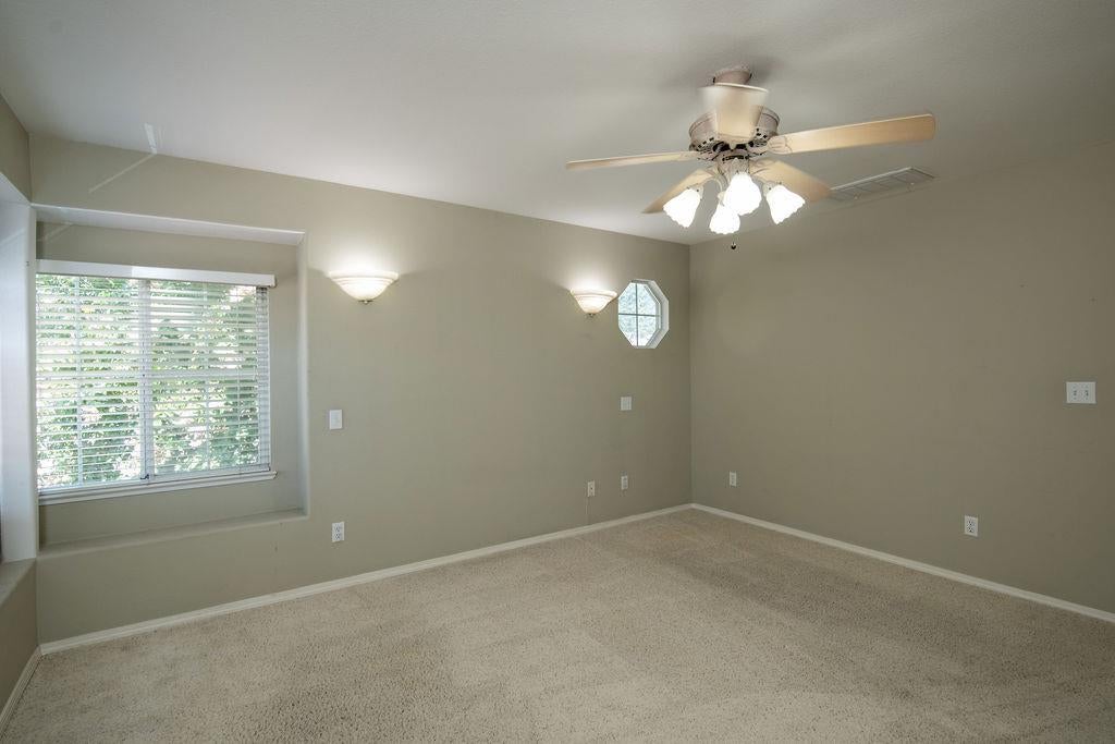 1500 Scenic Drive 23