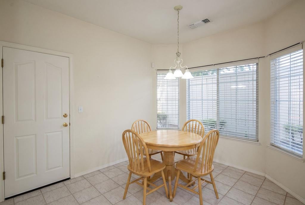 1500 Scenic Drive 23