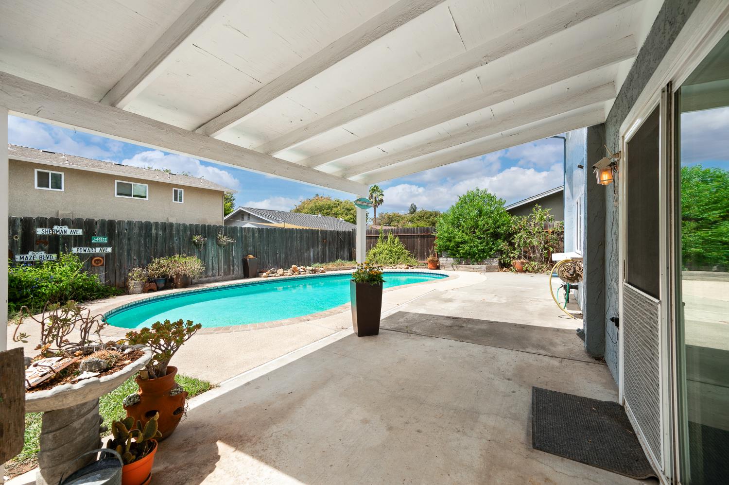 3609 Kona Oak Drive