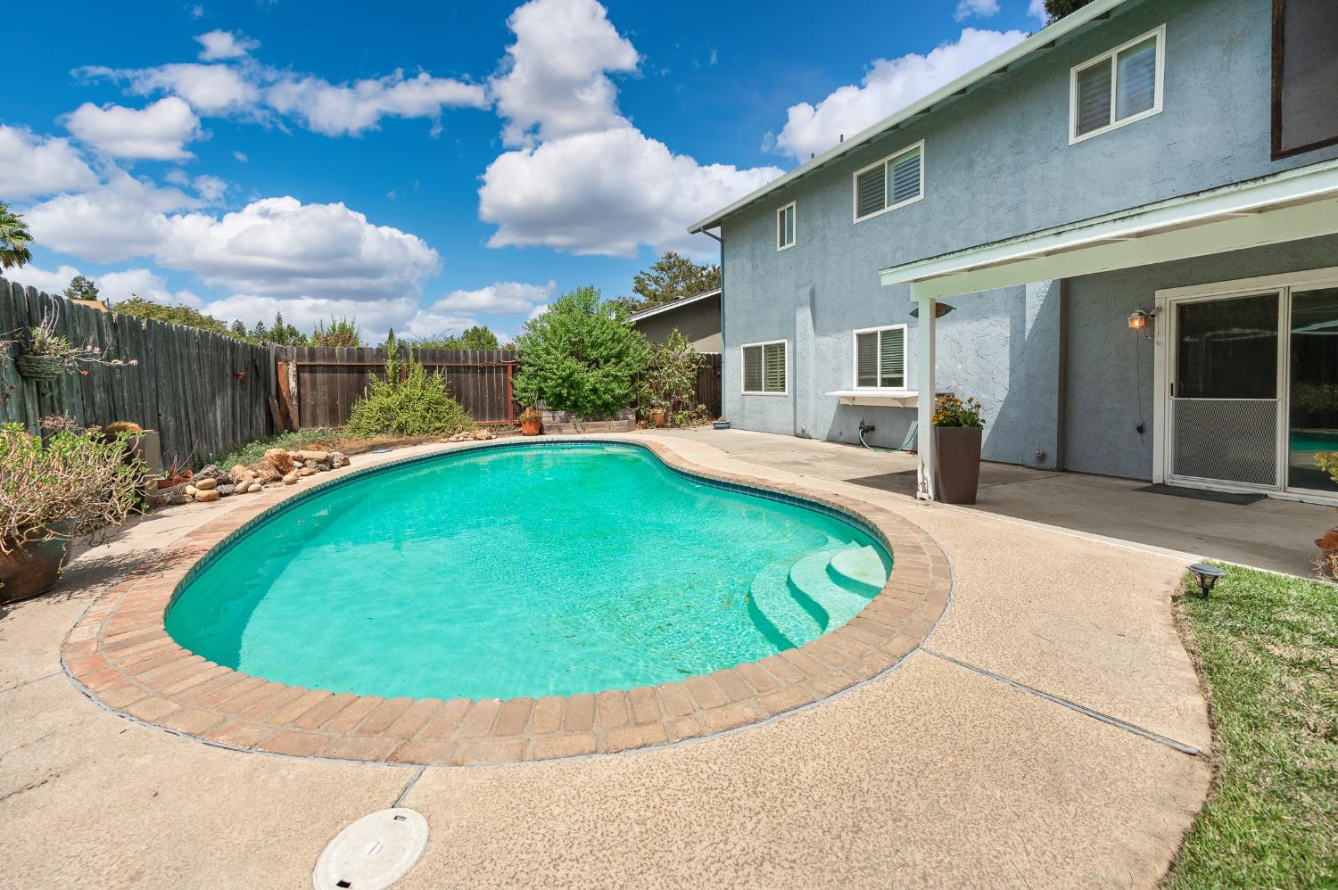 3609 Kona Oak Drive