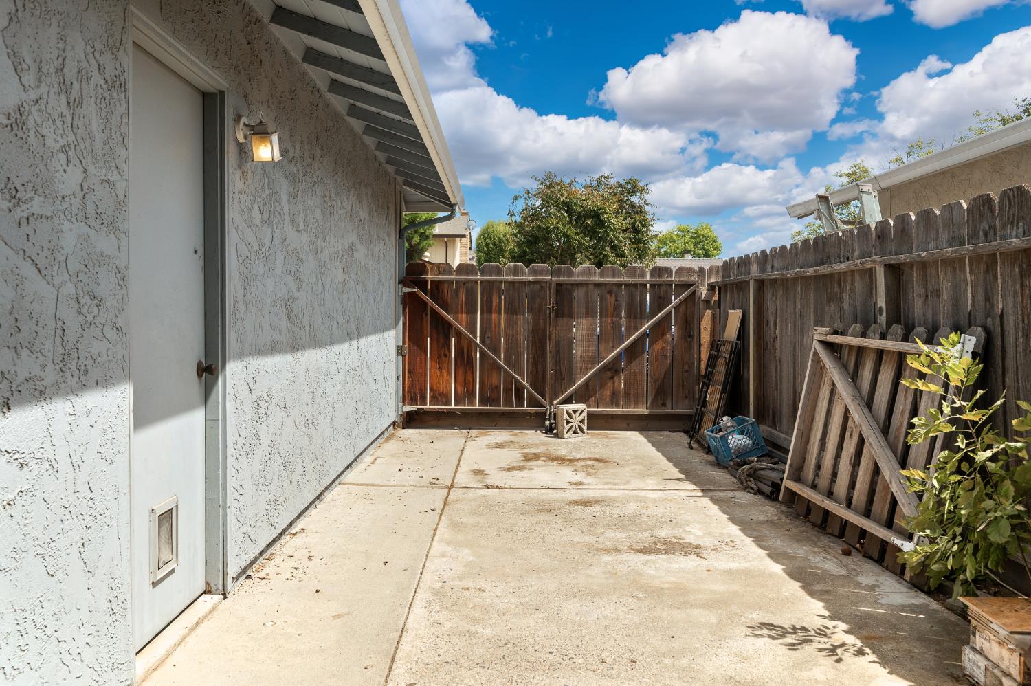 3609 Kona Oak Drive