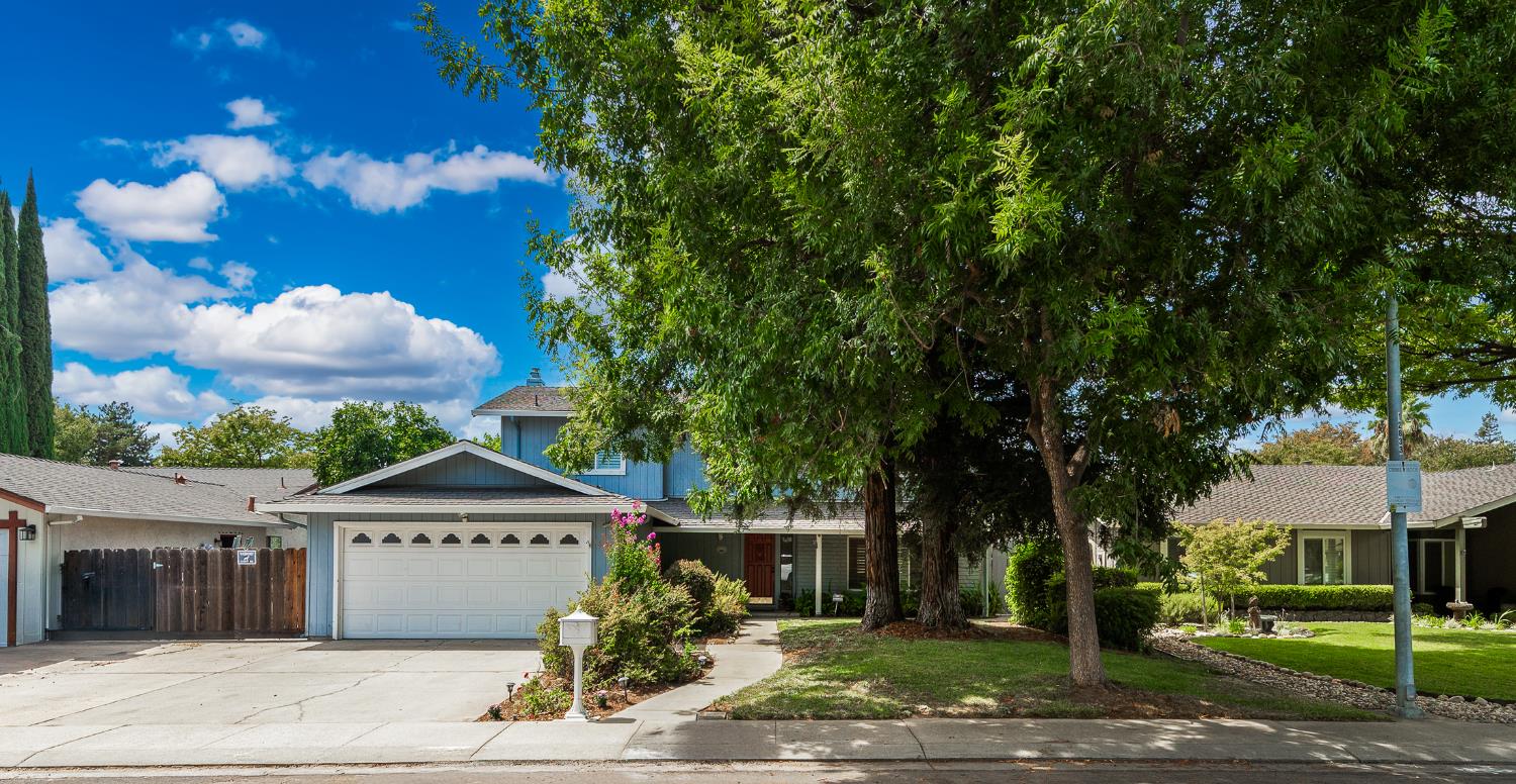 3609 Kona Oak Drive